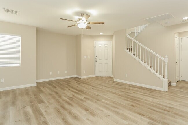 Photo - 8325 New Leaf Ave