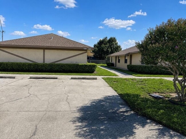 3931 Spoonbill Ct