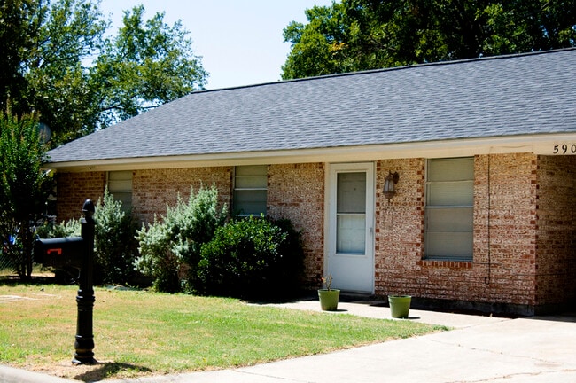 Photo - 590 N Donna Ave