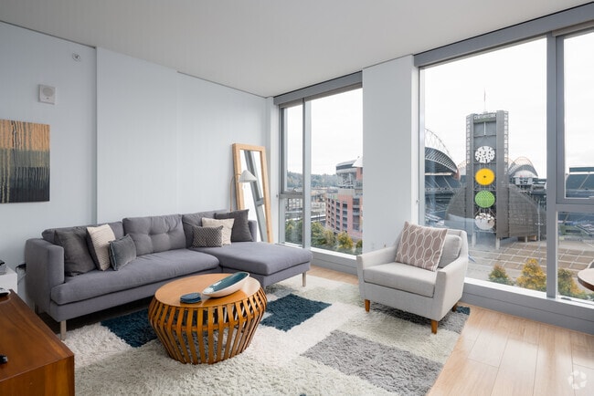 1BD, 1BR - 629SF - Stadium Place