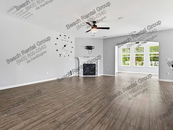 Photo - 140 Azure Lp