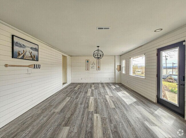 Building Photo - 1123 OH-552 Rental
