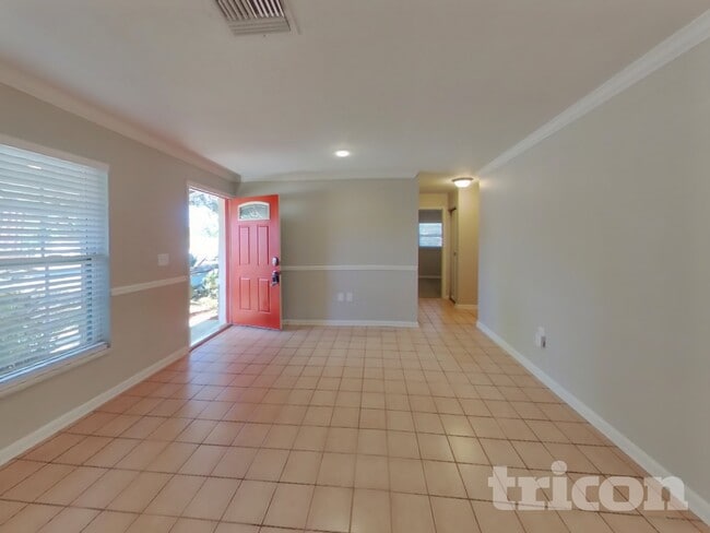 Photo - 202 Faithway Dr