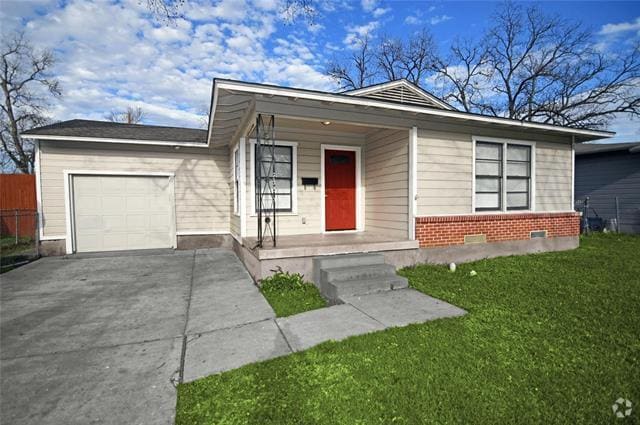 Building Photo - 2325 Kingswood Dr Rental