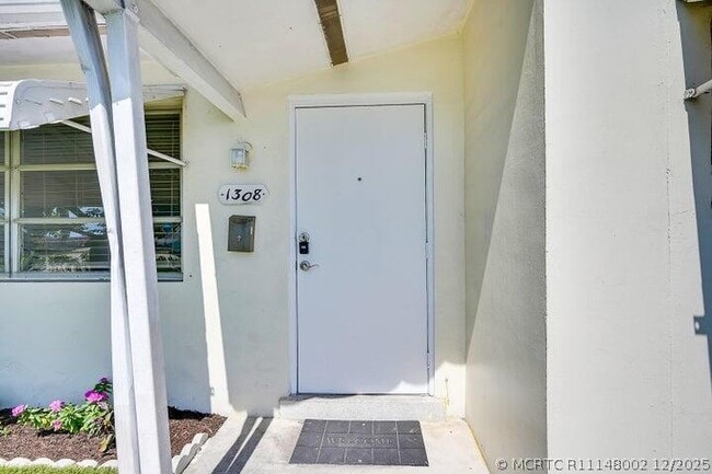 1308 S Congress Ave