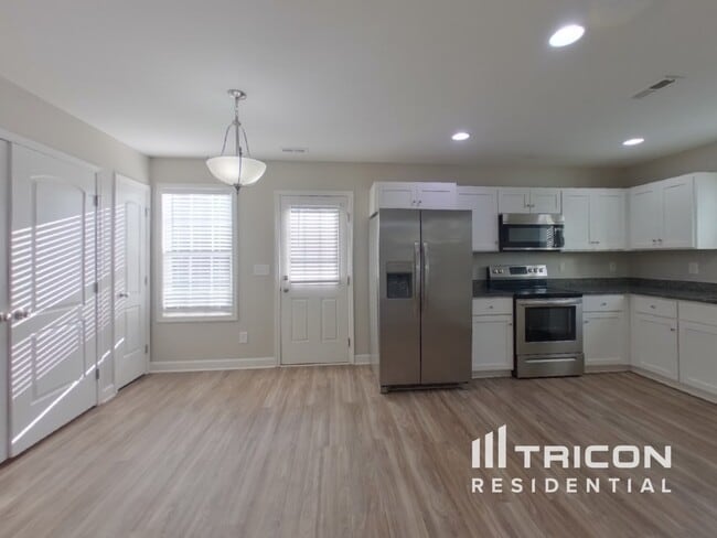 Photo - 524 Westside Cir