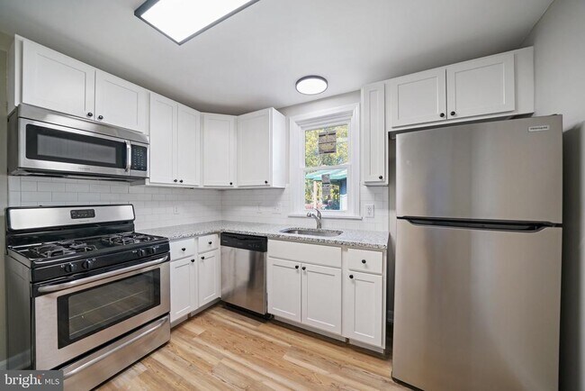 Photo - 214 Maryland Ave