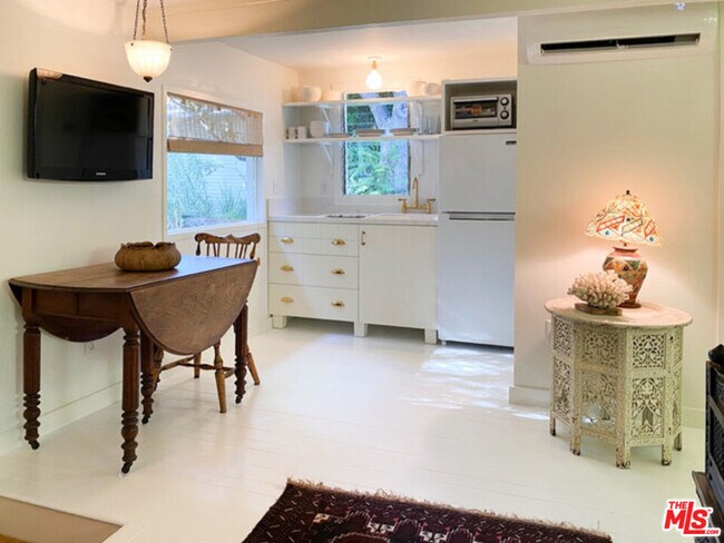 Photo - 1602 Courtney Ave