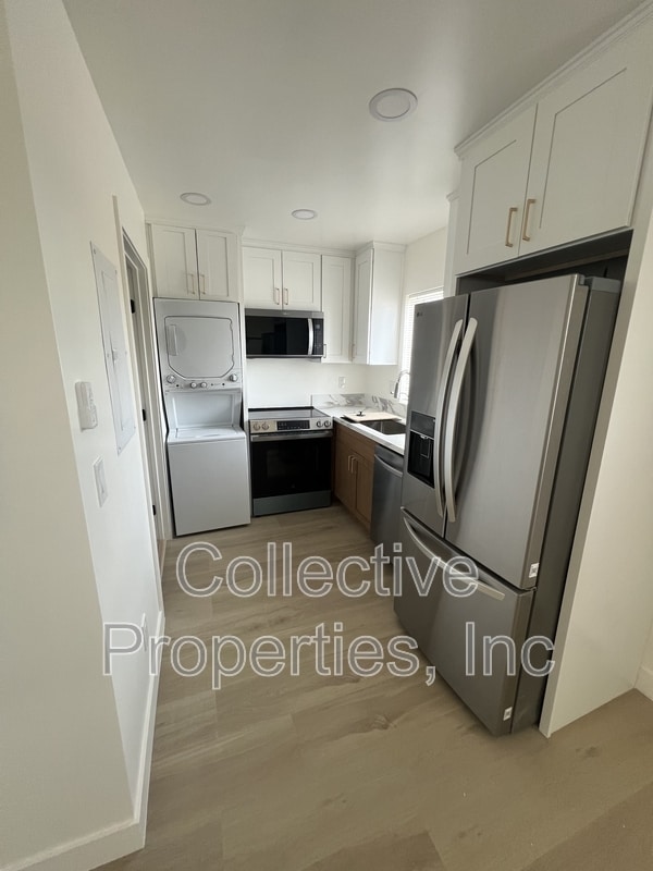 Building Photo - 1509 Galveston St Unit #202