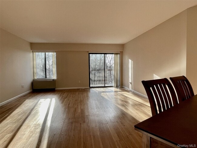 Photo - 24 Ray Pl Unit 3-5