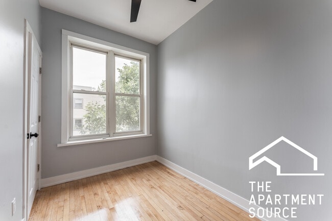 Photo - 1918 N Wilmot Ave Unit 1922-1r