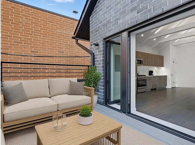 Photo - 1924 W Grand Ave Unit 2