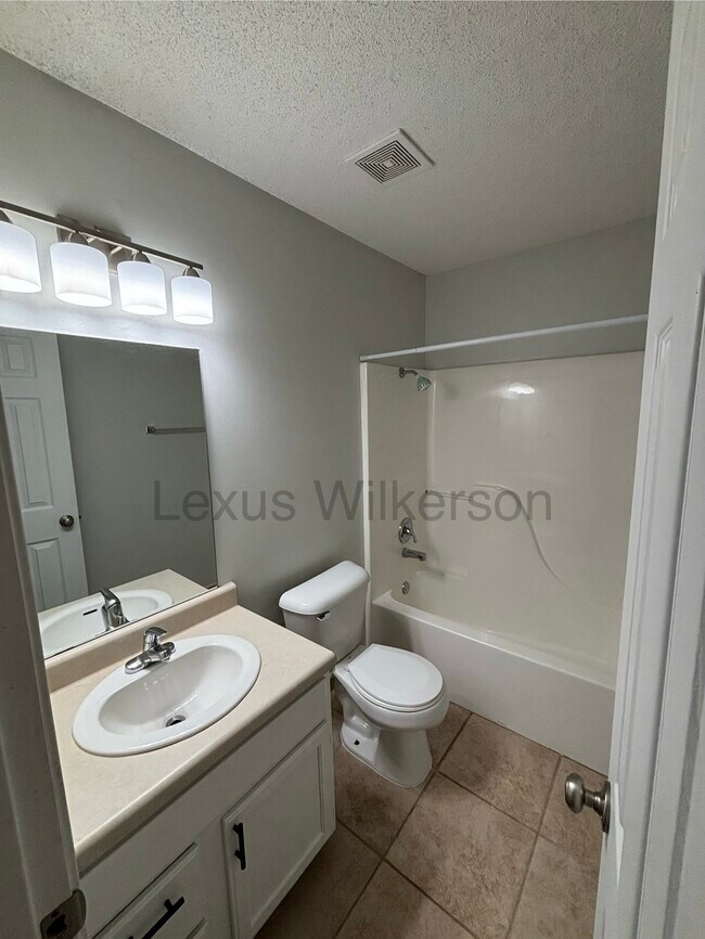 Photo - 3505 SW Victoria Pl