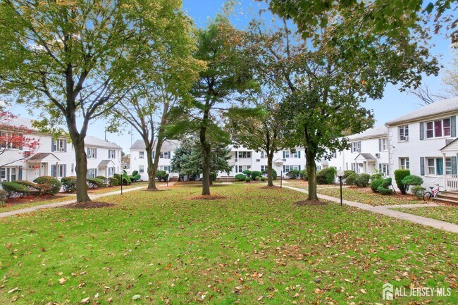 Photo - 37 Garfield Park