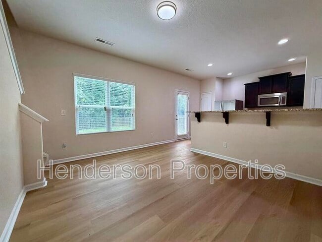 Photo - 3122 Riley Ave