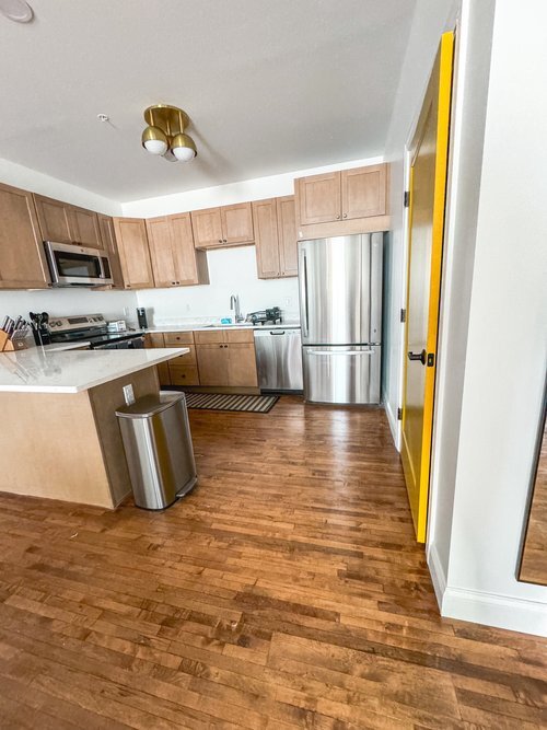 Photo - 719 E Genesee St