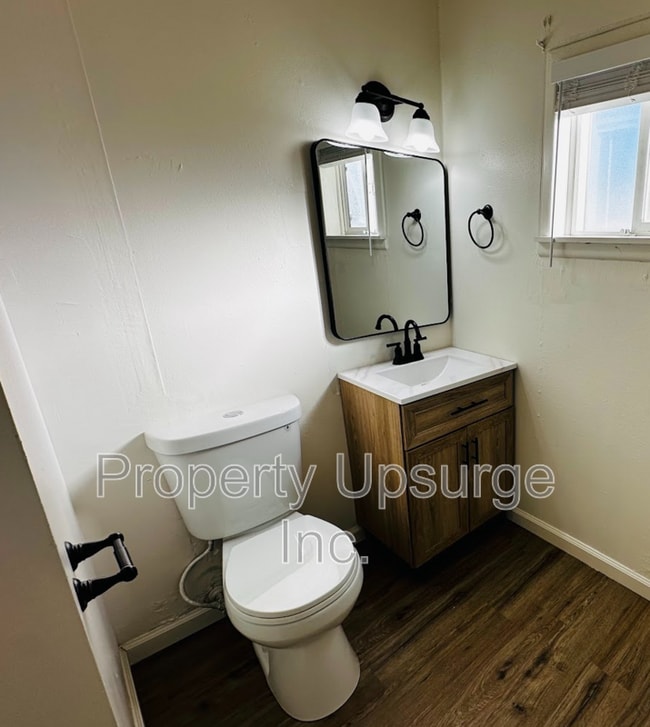 Photo - 1983-1999 Hartnell Ave