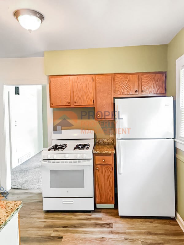 Photo - 157 E Bennett Ave