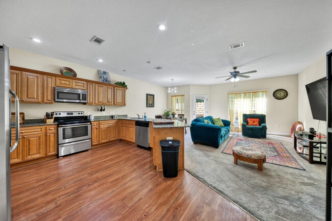 Photo - 511 Arbor Lake Dr