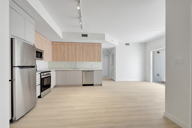 Building Photo - 1211 17th Ave N Unit C Rental
