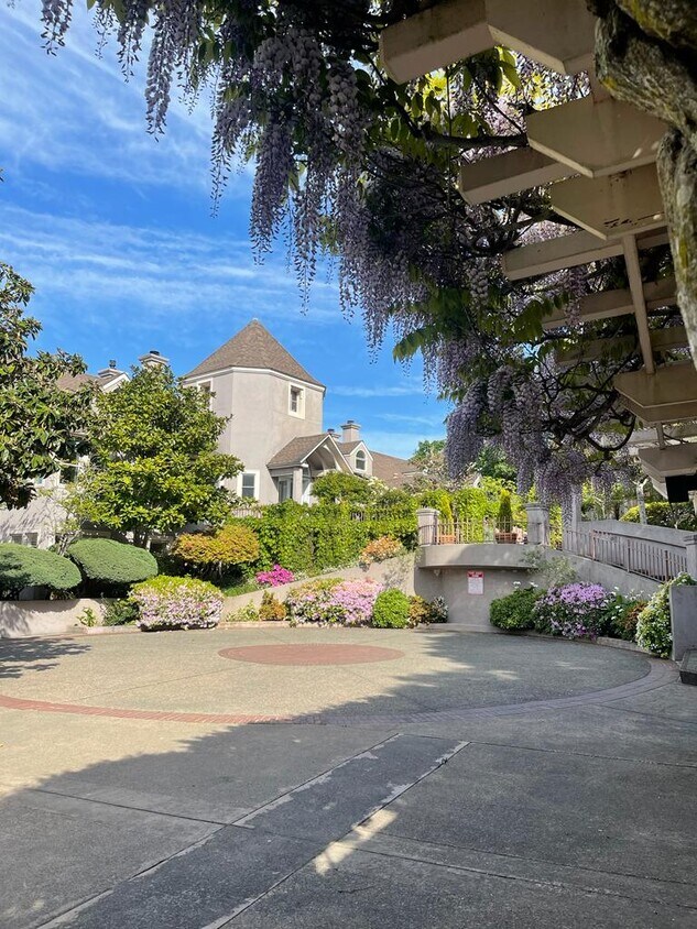 Photo - 18 Laurel Ave (Belvedere, CA)