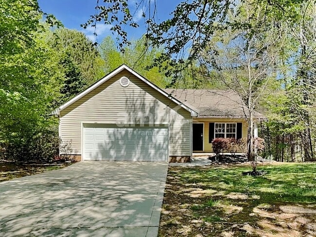 Building Photo - 1379 Wall St