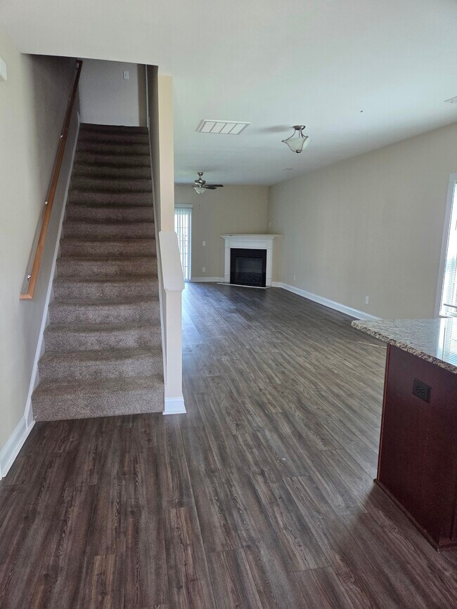 Photo - 3909 Granada Dr