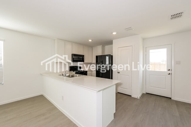 Photo - 10532 Desert Hawk Cir