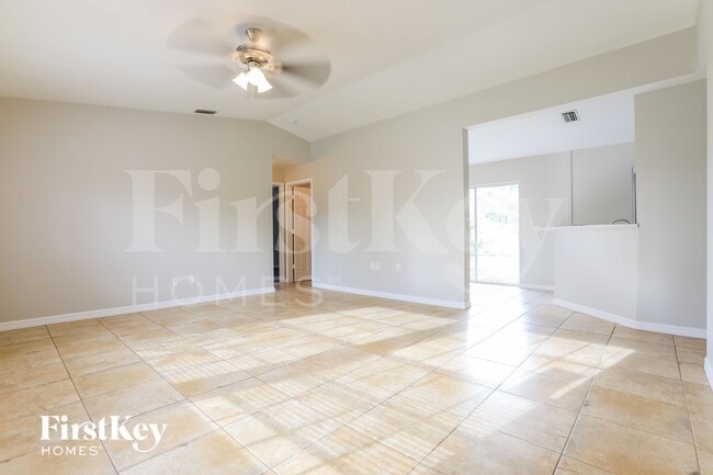 Photo - 3752 Vehlin St