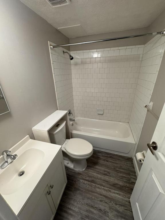 Photo - Presidents Square Apartments