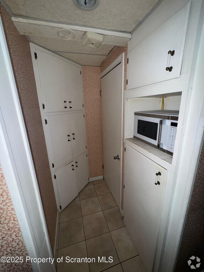 Building Photo - 908 Richmont St Rental