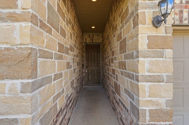 Photo - 1140 Clonmore Ct