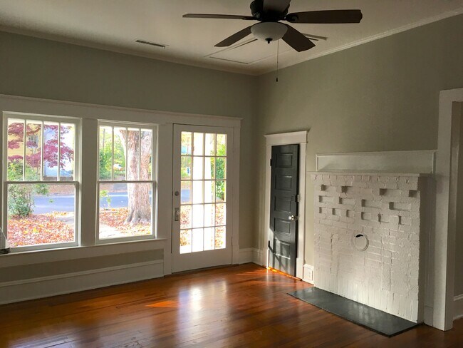 Photo - 2331 Englewood Ave