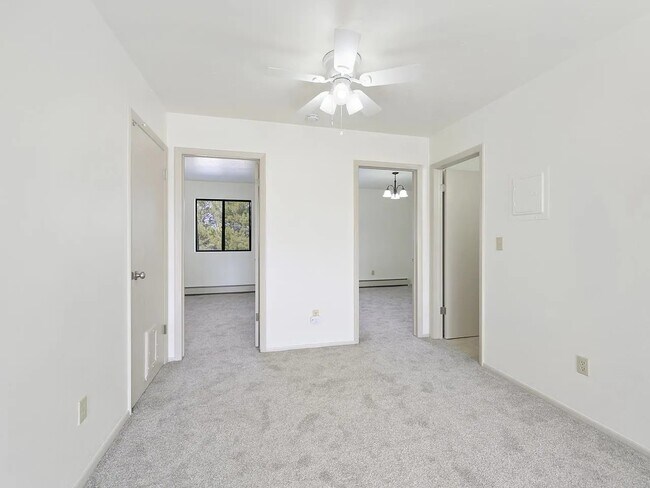 Photo - 1140 Walnut Ave Unit #11