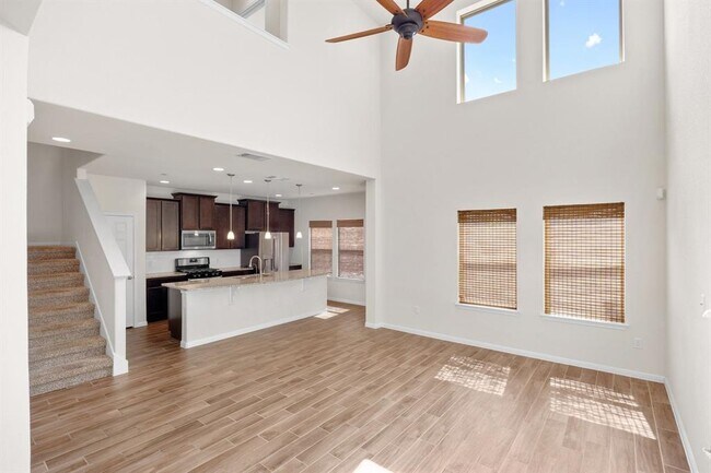 Photo - 2304 S Lakeline Blvd Unidad 563