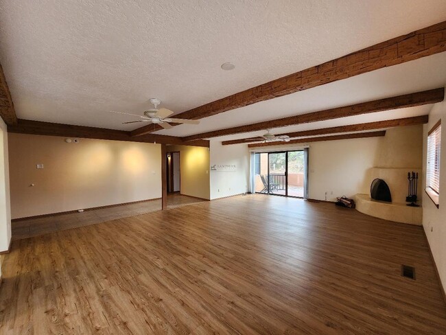 Photo - 246 Loma Entrada