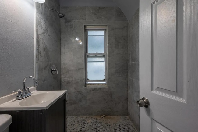 Photo - 729 Montana Ave