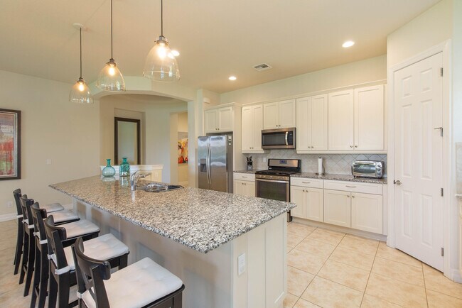 Photo - 10274 Prato St