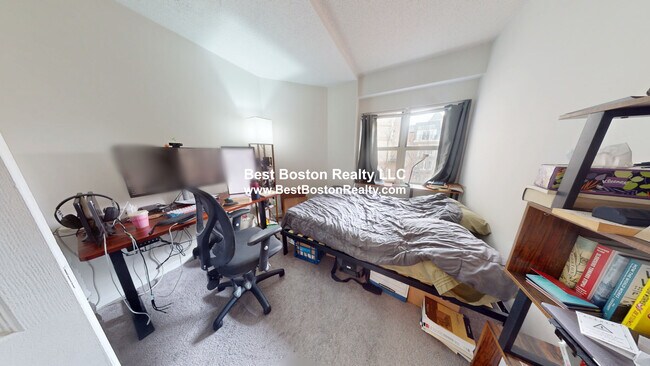 Photo - 175 Beacon St Unidad 102