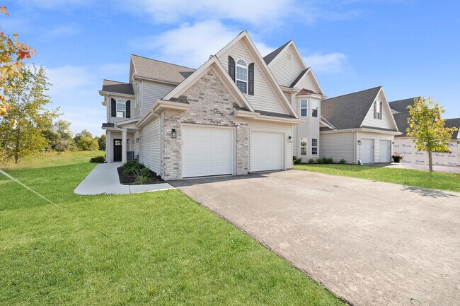 Photo - 1844 Woodland Way