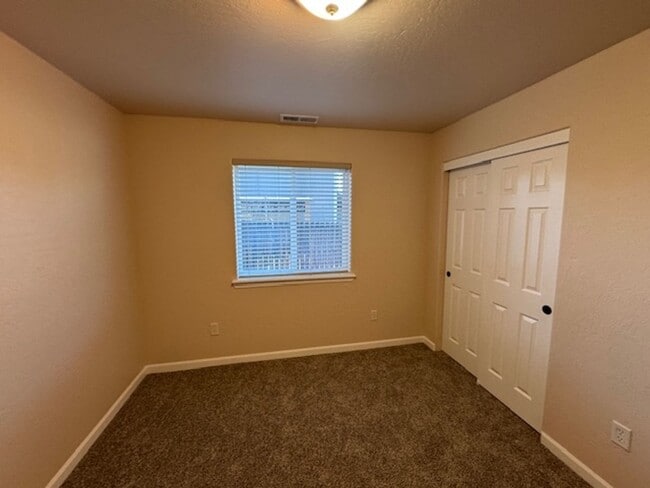 Photo - SINGLE LEVEL HOME IN CP/ ON QUIET CULDESAC