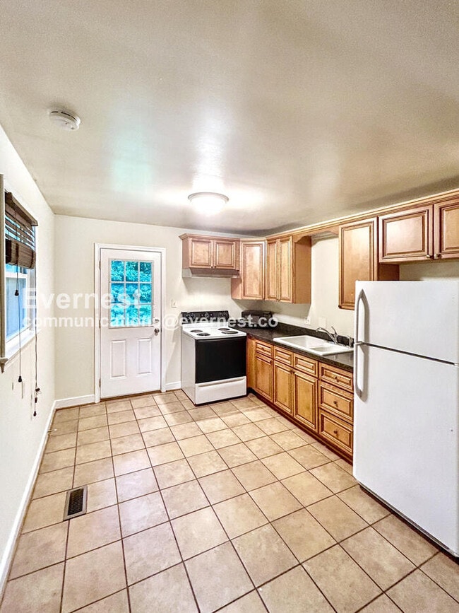 Photo - 12364 Mason Ave