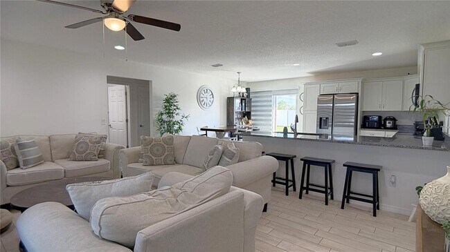 Photo - 25 Laurel Course