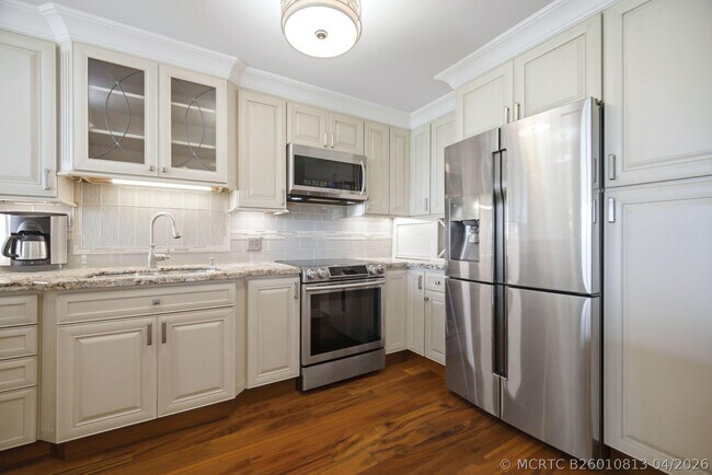 Photo - 2901 S Palm Aire Dr