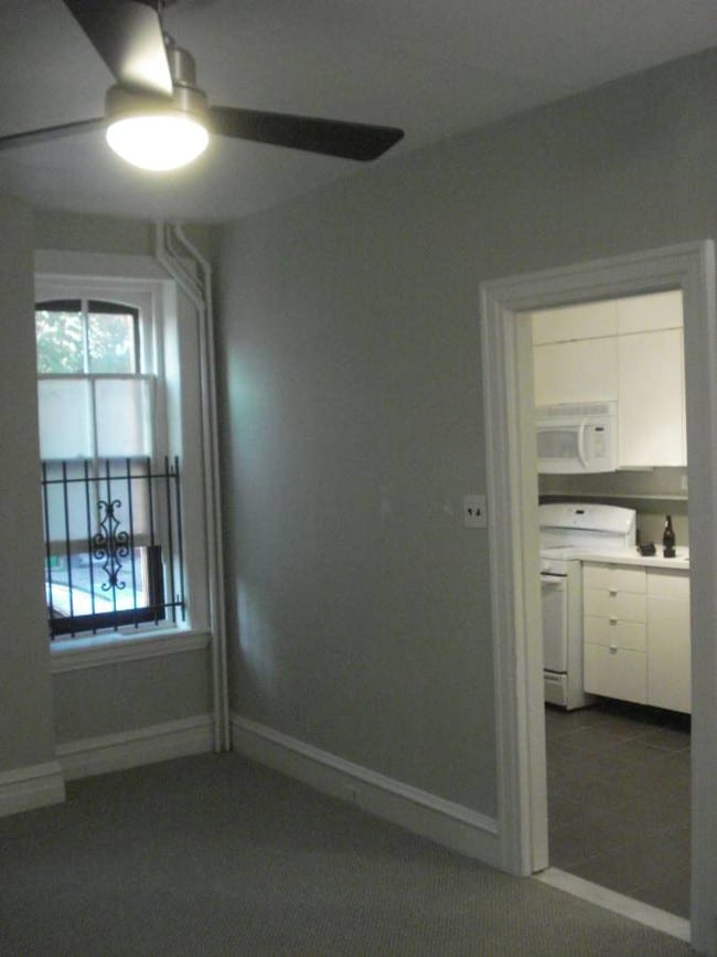 Living Area to Kitchen - 2404 Parrish St Unit 1
