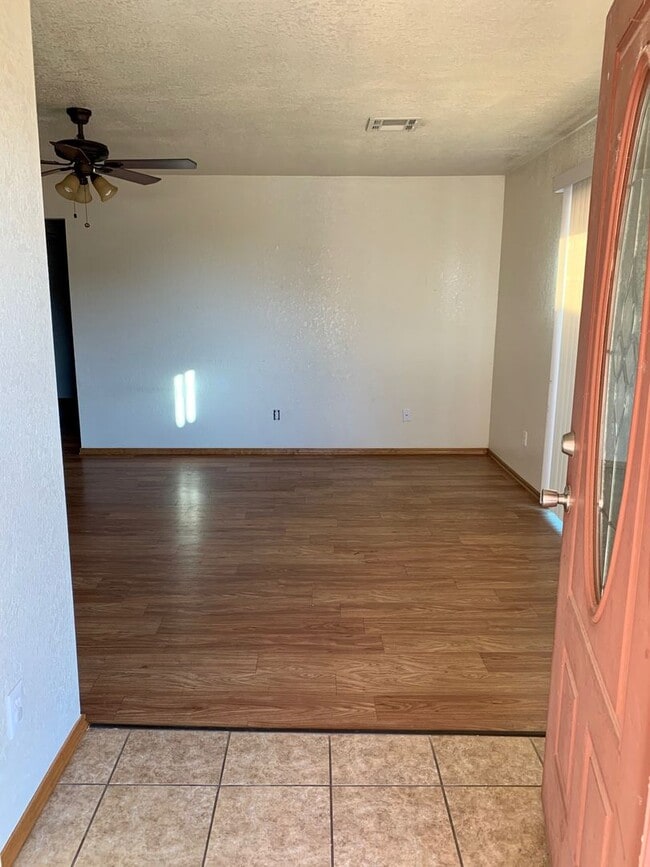 Photo - 15112 Kyle Dr