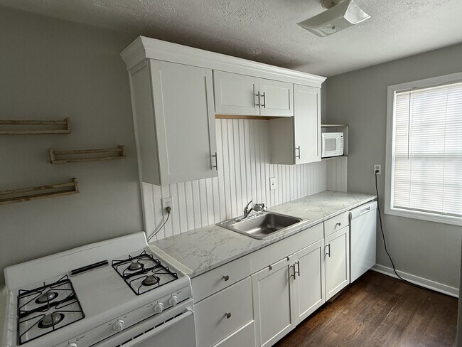 Building Photo - 59 Elmhurst Cir Unit 59