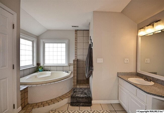 Photo - 109 Daffodil Cir