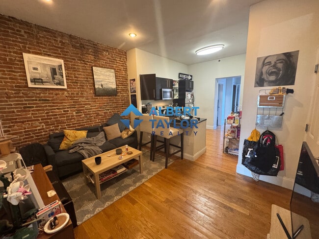 Photo - 237 Northampton St Unit 1