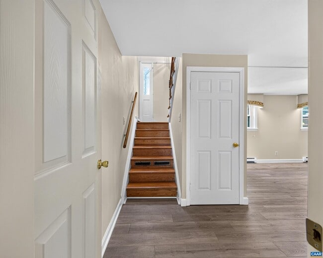 Photo - 308 Eastbrook Dr